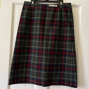 Pendleton Virgin Wool Lined Plaid Skirt w/Side Zip and Button Closure, 10P